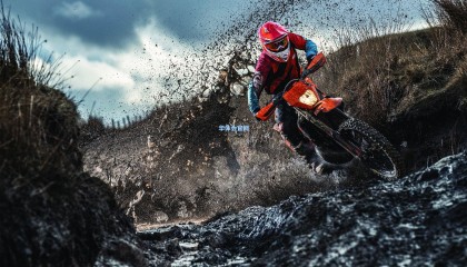 荷媒曝埃因霍温引援新动向，韩国国脚黄喜灿进入候选名单