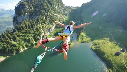 中国竞走队再创佳绩 世界大赛勇夺双金