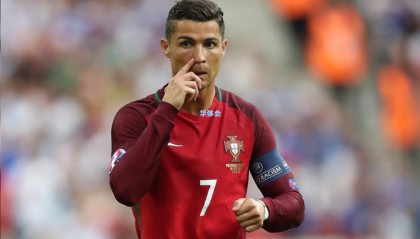 体育明星携手慈善机构举办公益赛 助力青少年体育发展