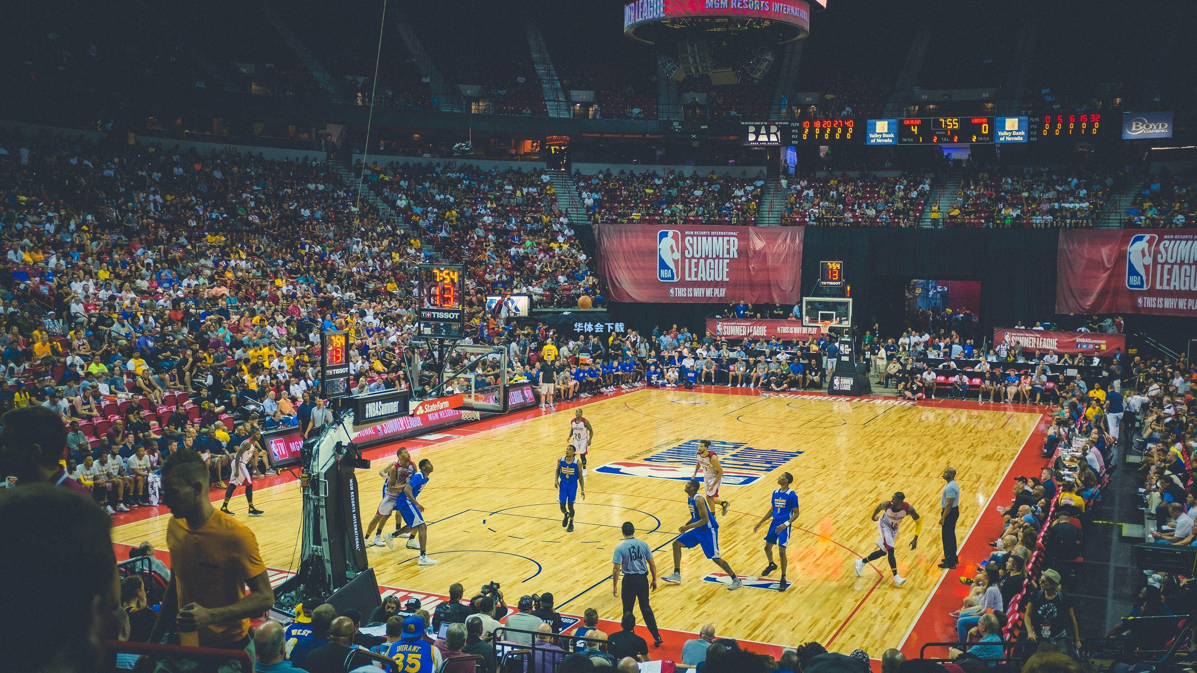 每体聚焦巴西新星埃斯特旺,巴萨锁定新梅西引发足坛转会风暴