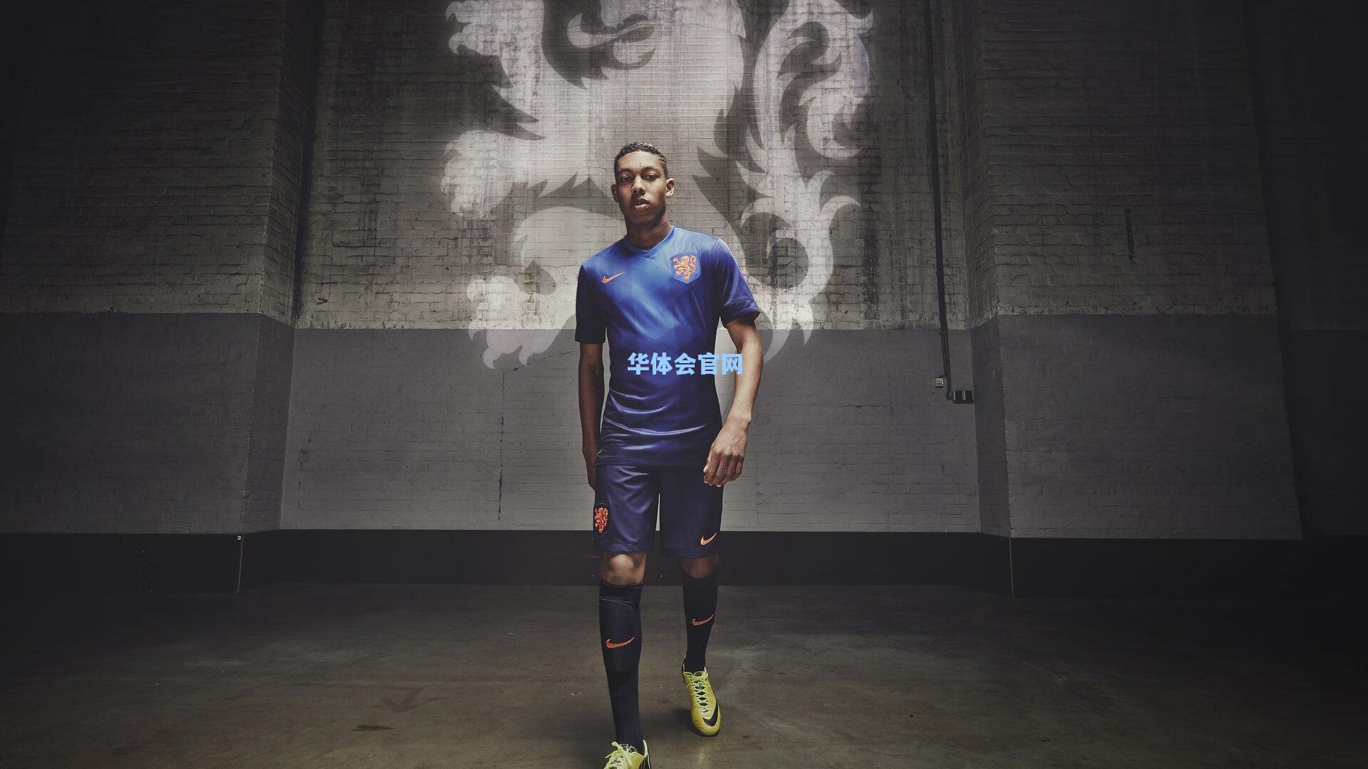 科莫利闪电行动,斯帕莱蒂火速签约,一年续约选项奠定未来蓝图